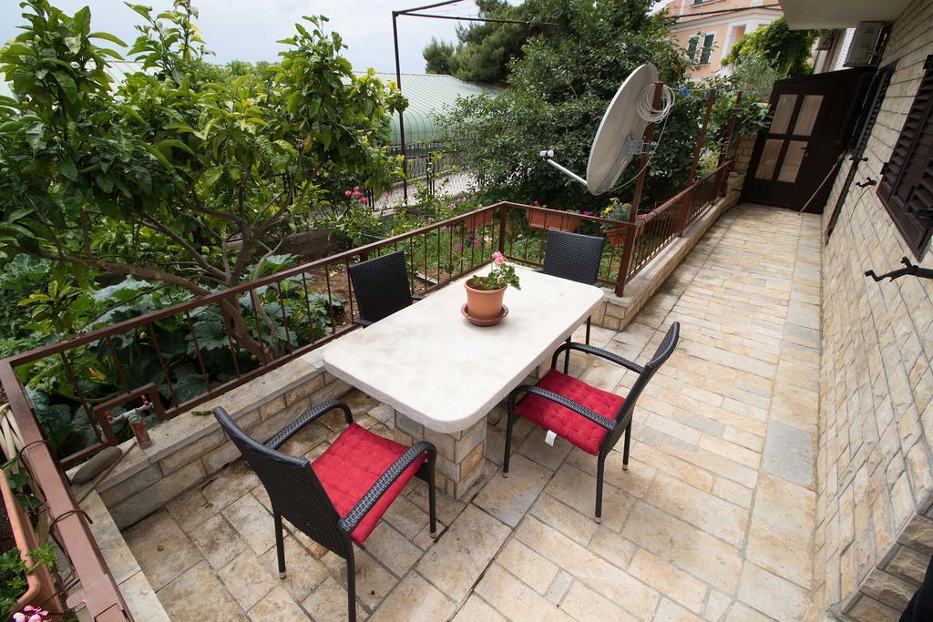 Apartment Peran Šibenik Eksteriør billede